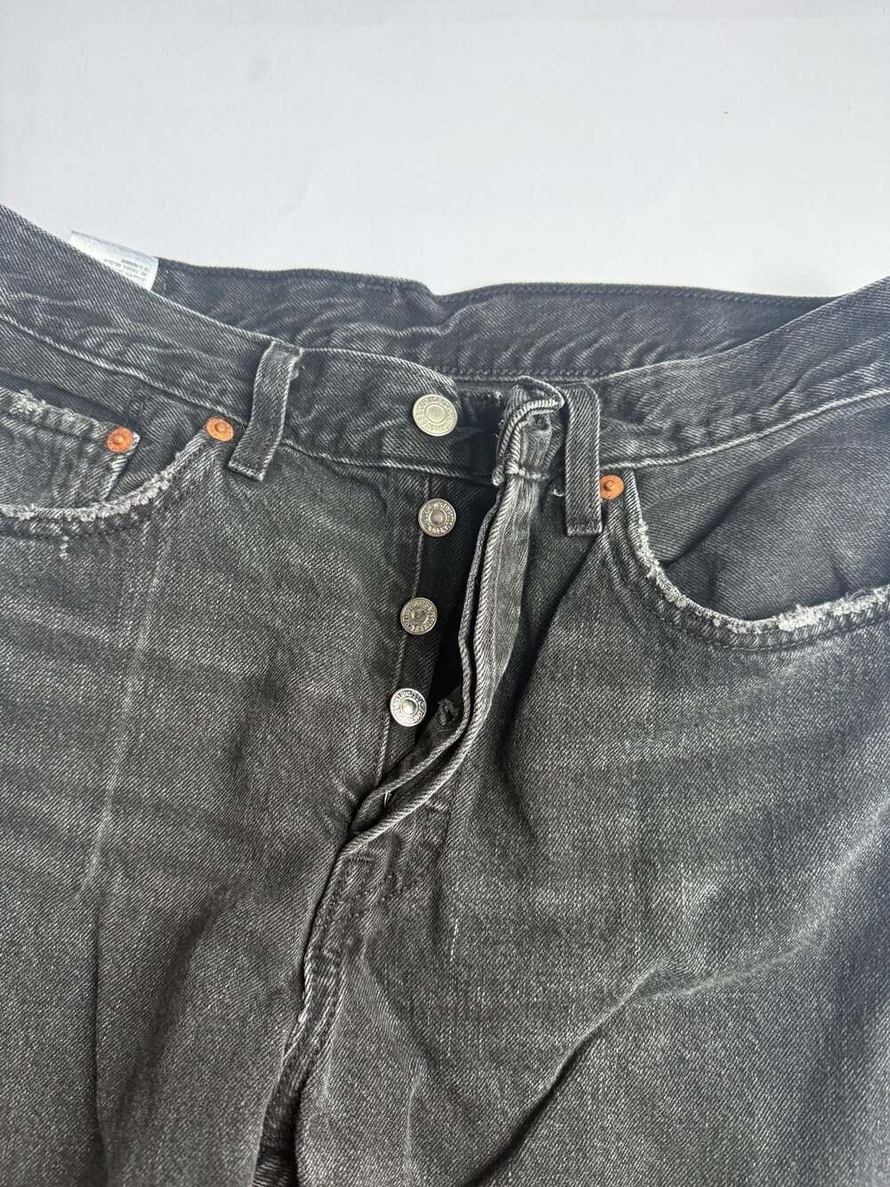 Levi's - Picture 3 of 7